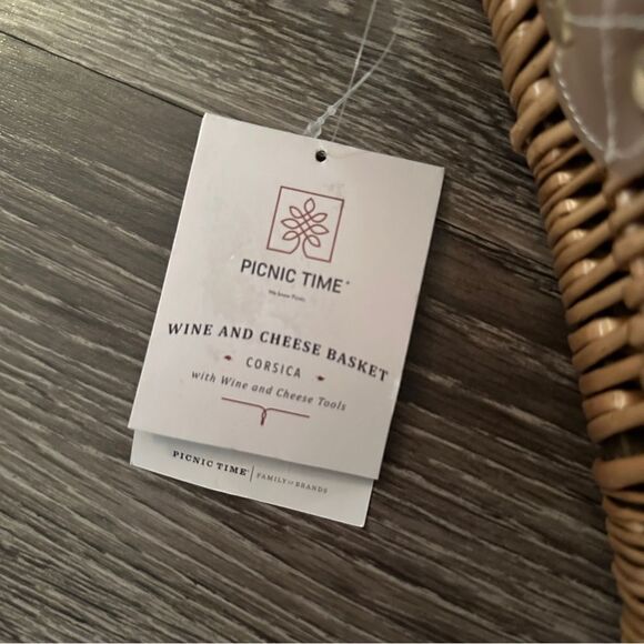 Corsica Wine & Cheese Picnic Basket - Picture 5 of 10